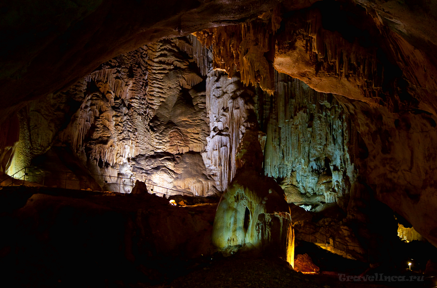 Пещера Эмине-Баир-Хосар в Крыму
